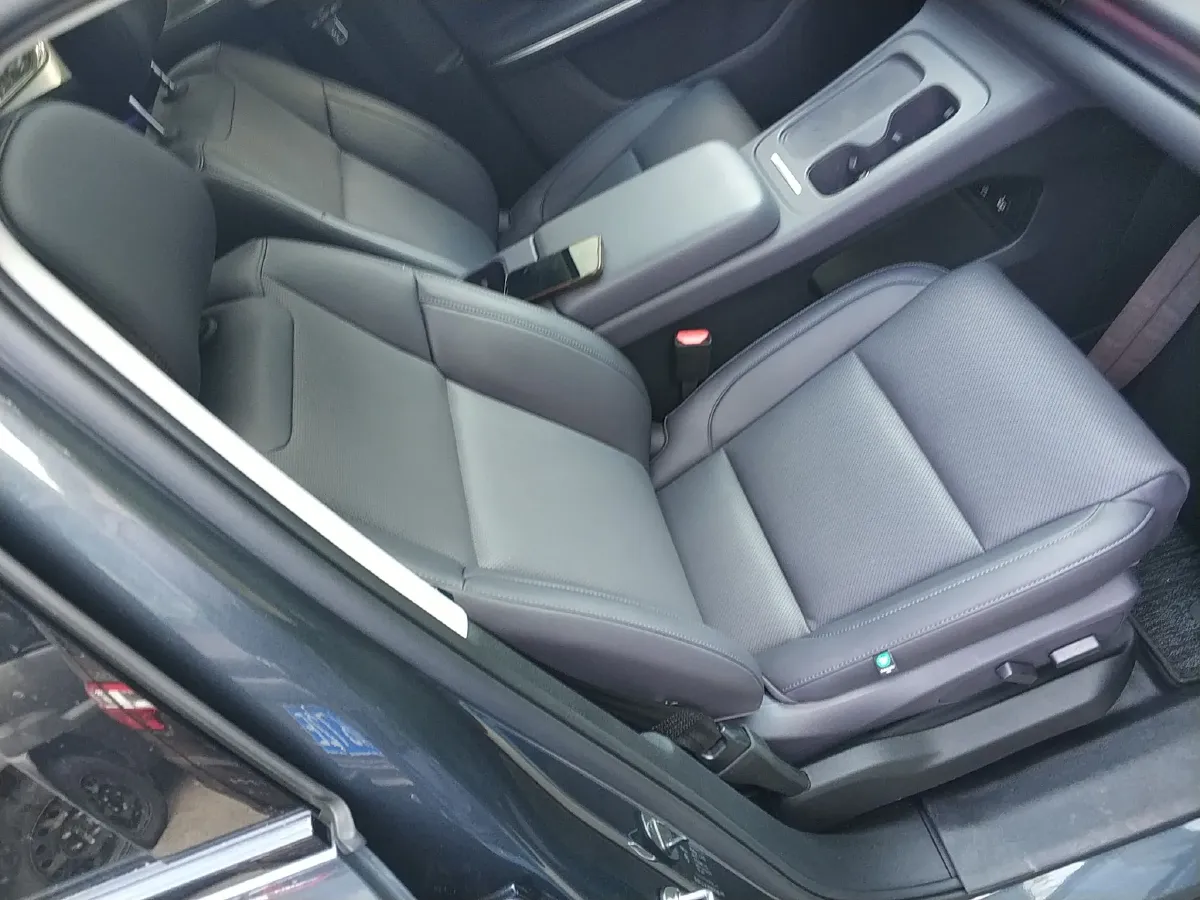 2024 Leapmotor C16 BEV 67.7KWH,autocango,china used car exporter,china ev exporter,chinese used car exporter,chinese used ev exporter