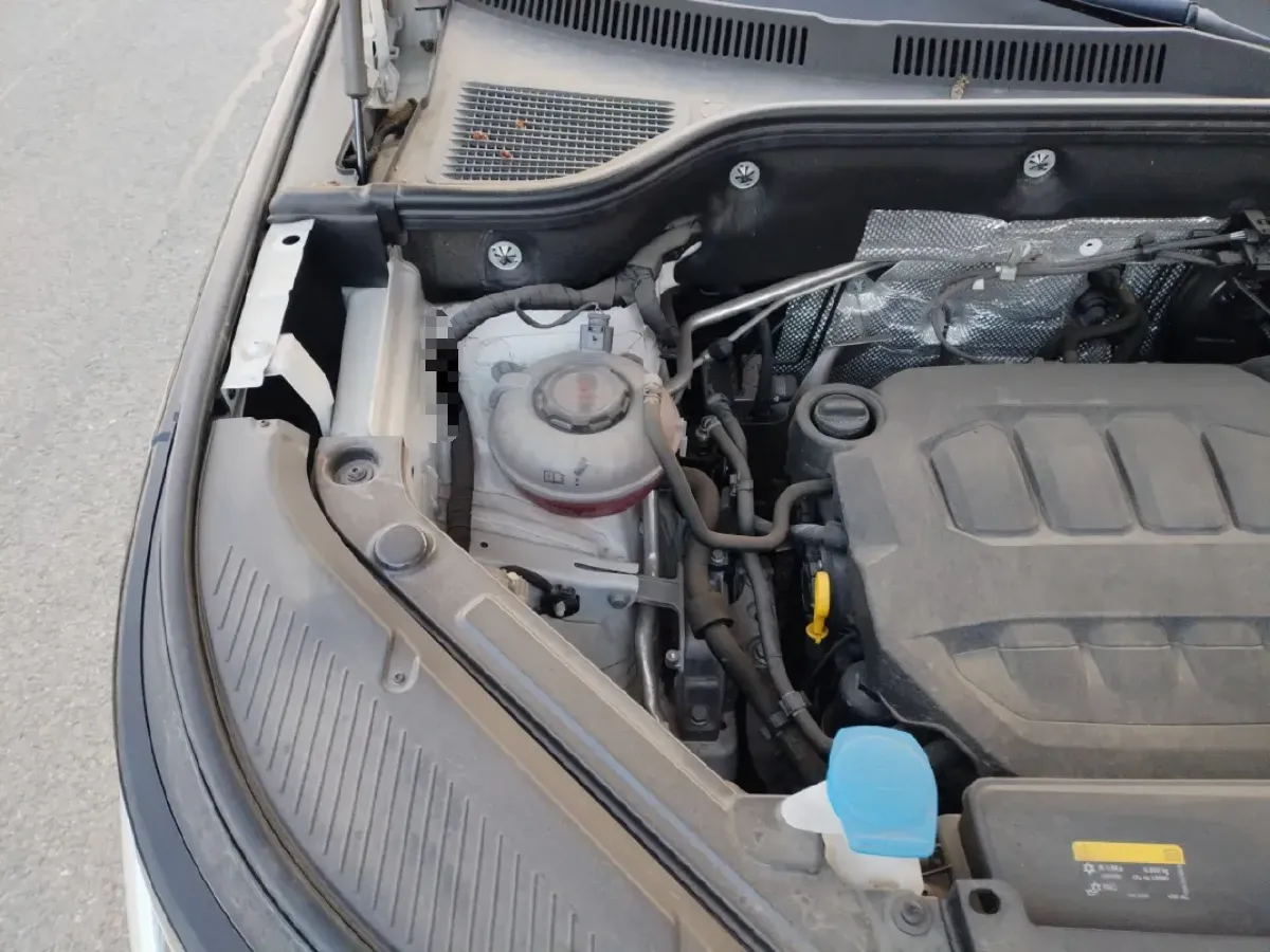 2023 Volkswagen Tavendor 2.0T 186HP L4 7DCT,autocango,china used car exporter,china ev exporter,chinese used car exporter,chinese used ev exporter