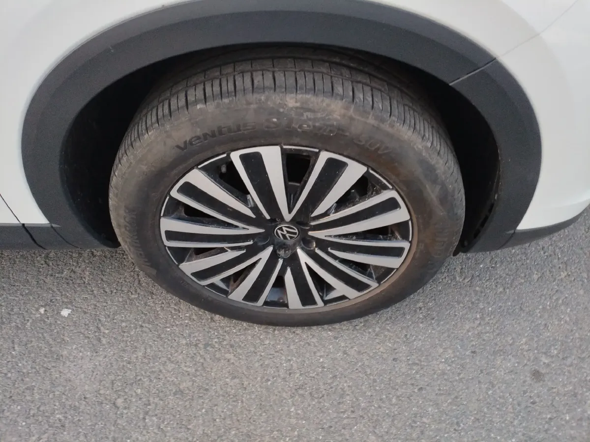 2023 Volkswagen Tavendor 2.0T 186HP L4 7DCT,autocango,china used car exporter,china ev exporter,chinese used car exporter,chinese used ev exporter