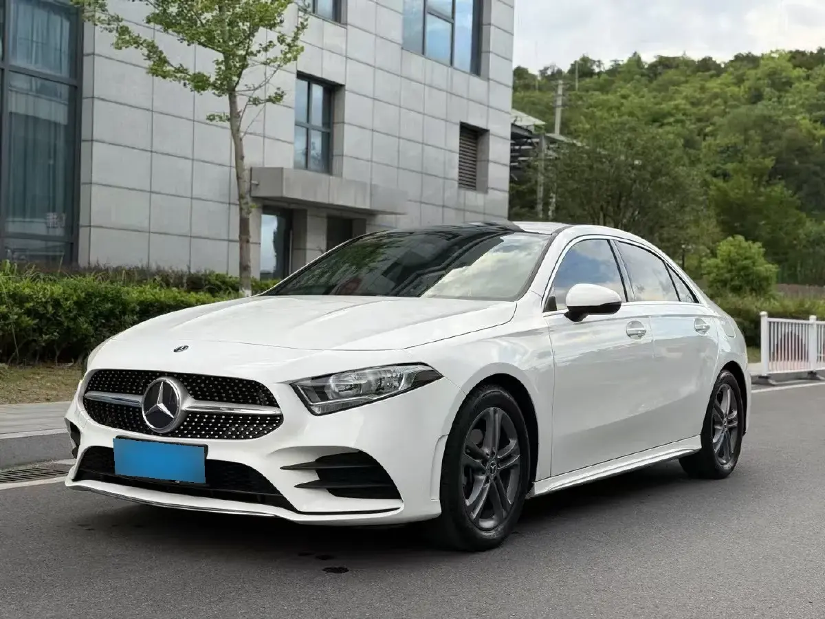 2020 Mercedes-Benz A Class 1.3T 136HP L4 7DCT