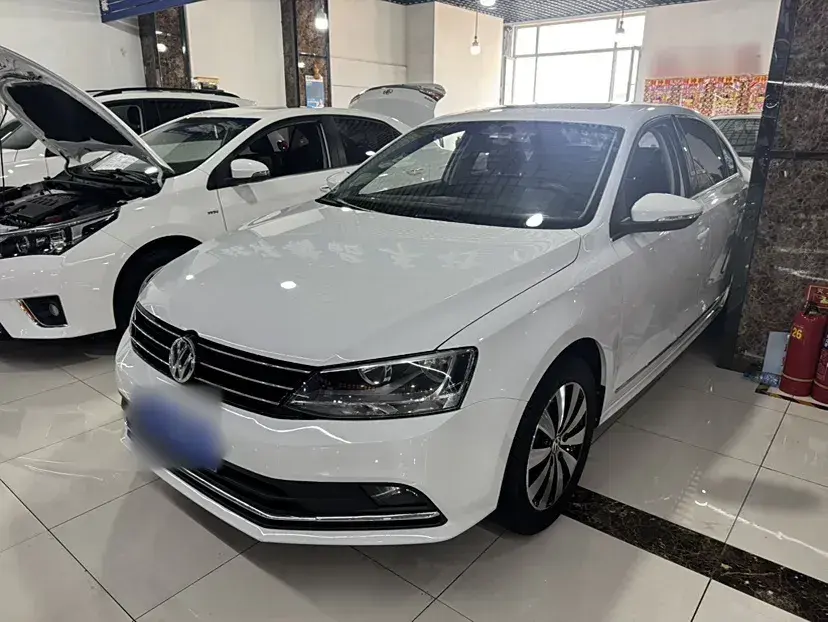 2017 Volkswagen Sagitar 1.6L 110HP L4 6AT