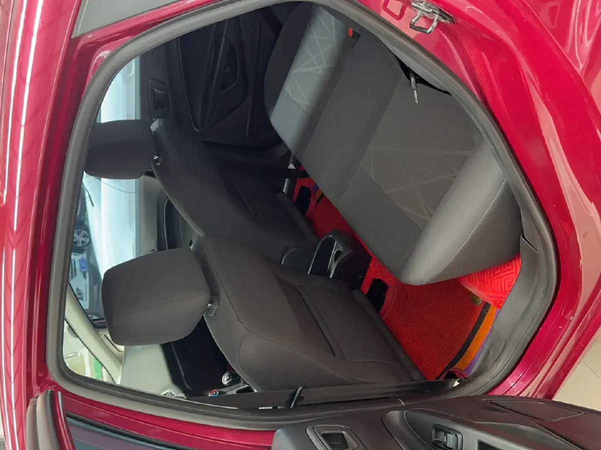 2013 Ford Fiesta 1.5L 110HP L4 5MT,autocango,china used car exporter,china ev exporter,chinese used car exporter,chinese used ev exporter