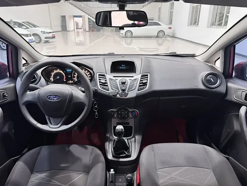 2013 Ford Fiesta 1.5L 110HP L4 5MT,autocango,china used car exporter,china ev exporter,chinese used car exporter,chinese used ev exporter