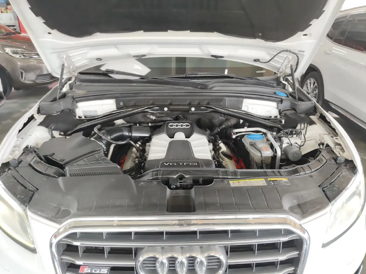 2014 Audi SQ5 3.0T 354HP V6 8AT,autocango,china used car exporter,china ev exporter,chinese used car exporter,chinese used ev exporter