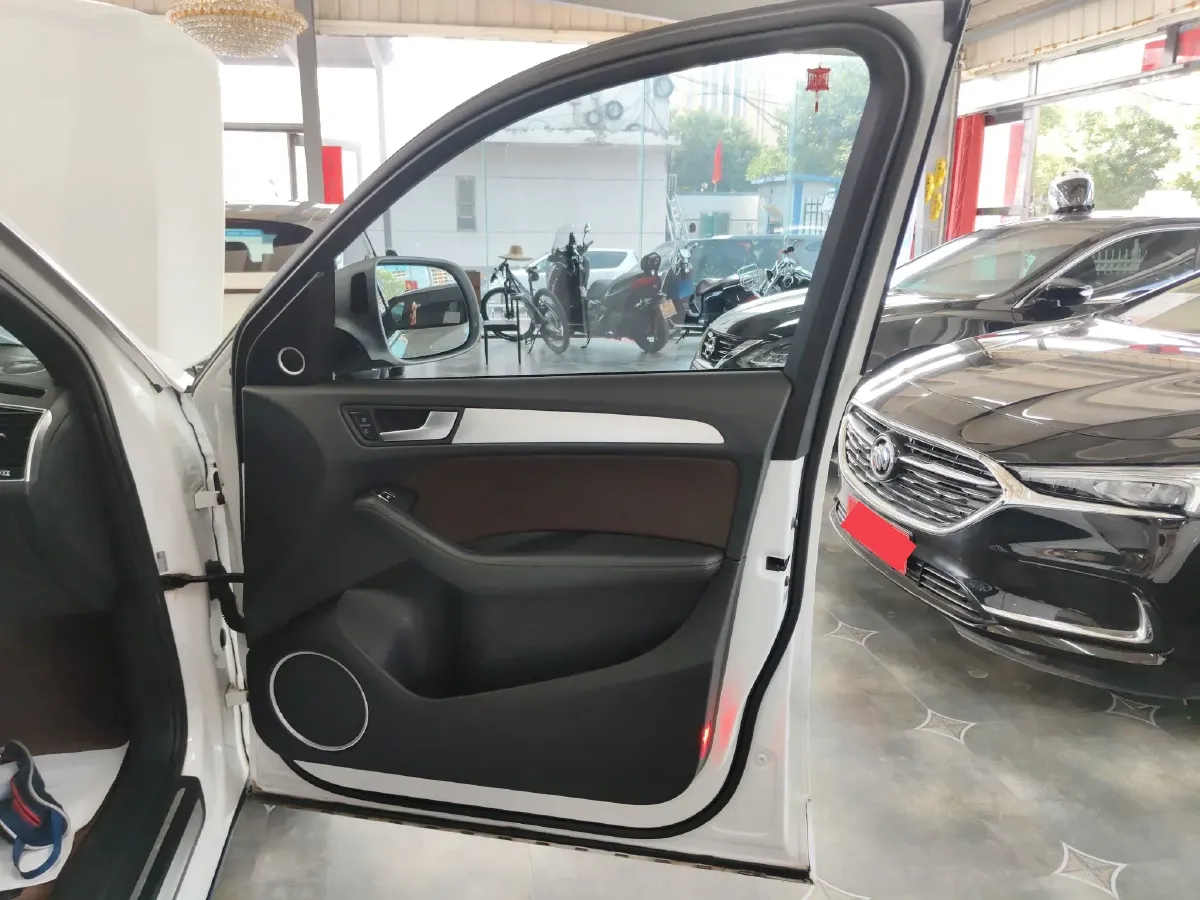 2014 Audi SQ5 3.0T 354HP V6 8AT,autocango,china used car exporter,china ev exporter,chinese used car exporter,chinese used ev exporter