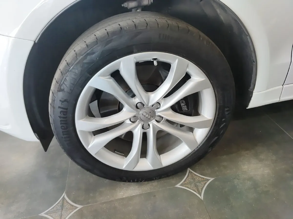 2014 Audi SQ5 3.0T 354HP V6 8AT,autocango,china used car exporter,china ev exporter,chinese used car exporter,chinese used ev exporter