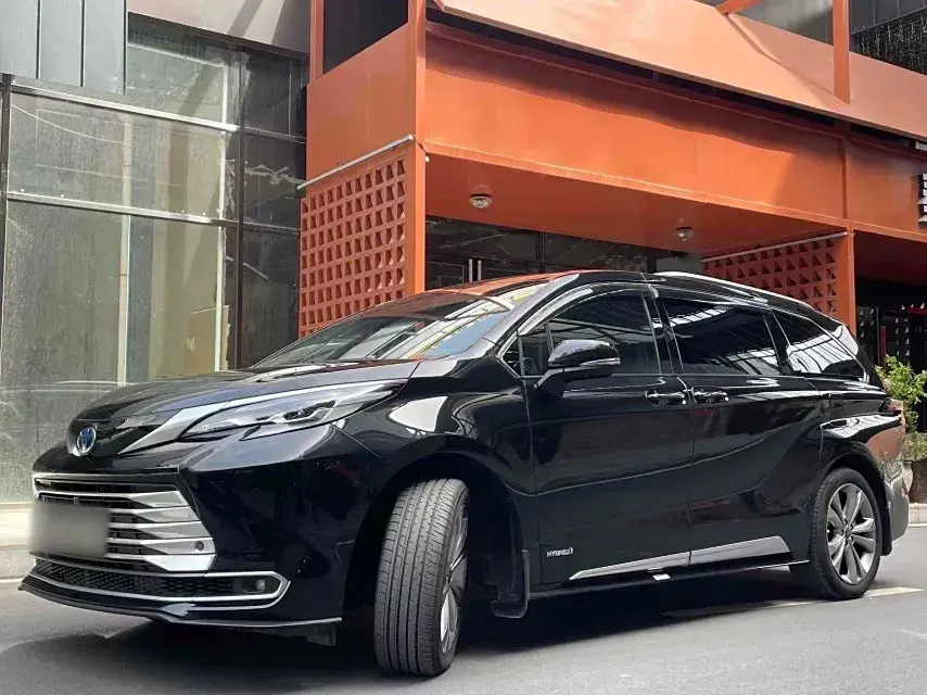 2021 Toyota Sienna 2.5L 192HP L4 E-CVT Hybrid