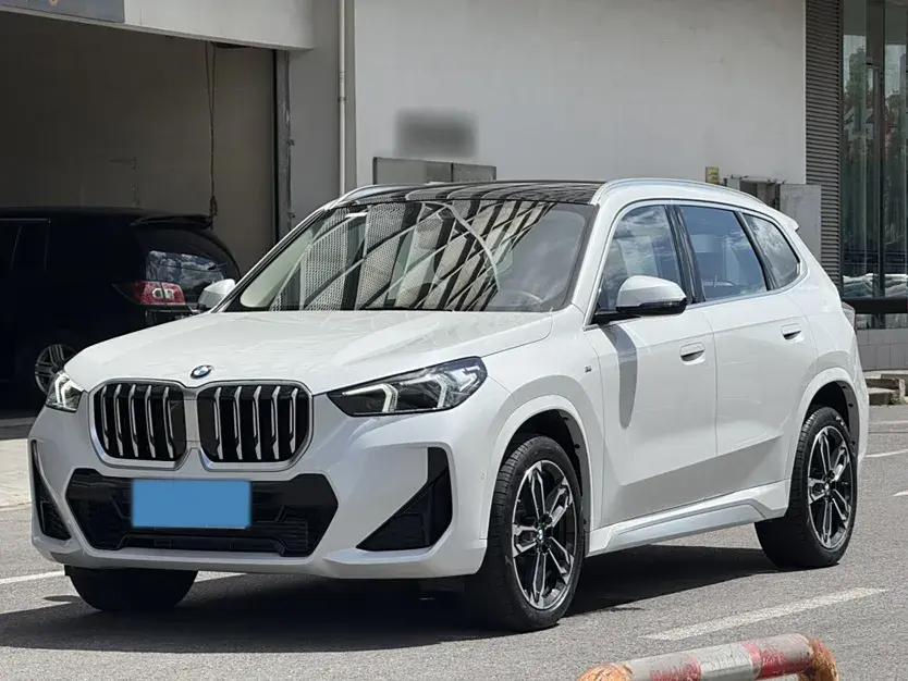 2023 BMW X1 2.0T 204HP L4 7DCT
