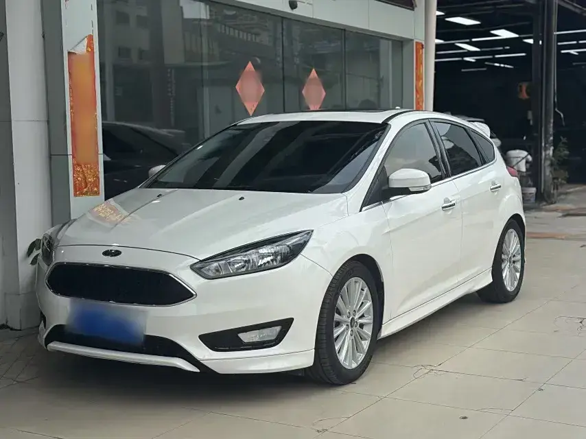 2017 Ford Focus 1.5T 181HP L4 6AT