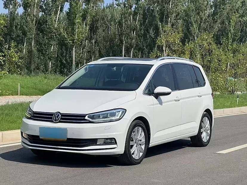 2018 Volkswagen Touran 1.4T 150HP L4 7DCT