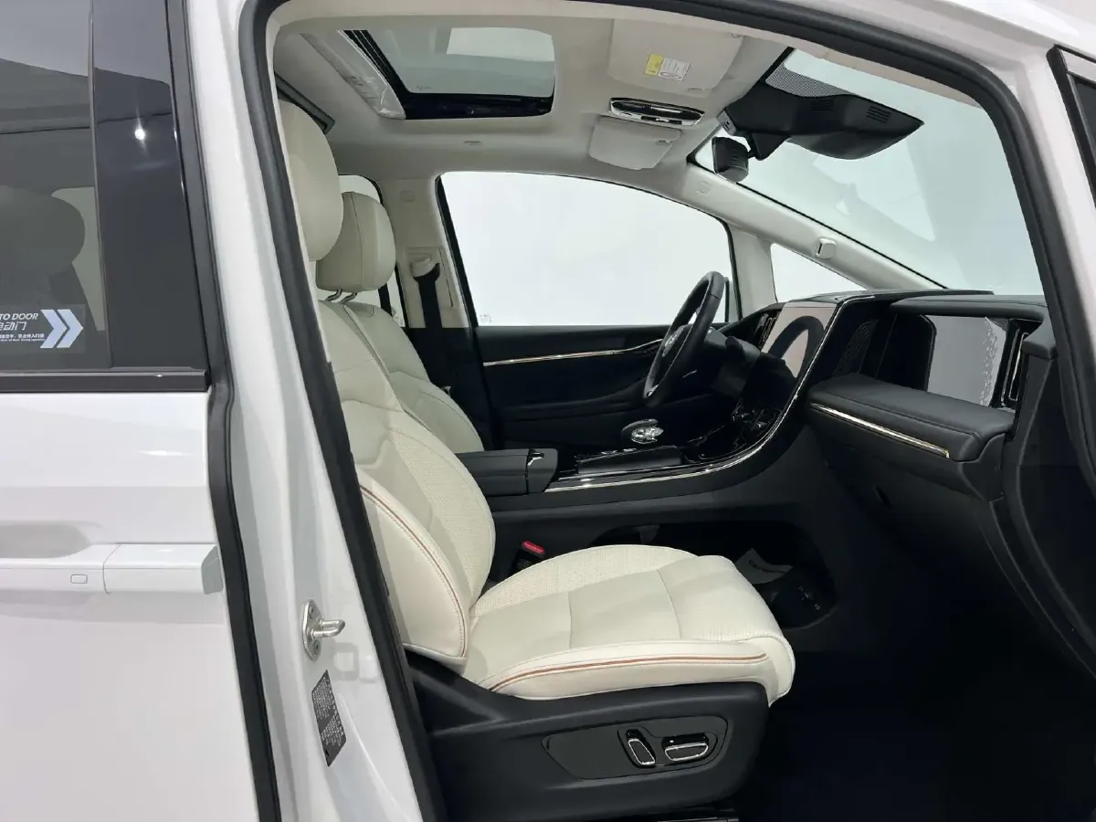 2023 GAC Trumpchi E9 2.0T 190HP L4 2DHT PHEV 25.57KWH,autocango,china used car exporter,china ev exporter,chinese used car exporter,chinese used ev exporter