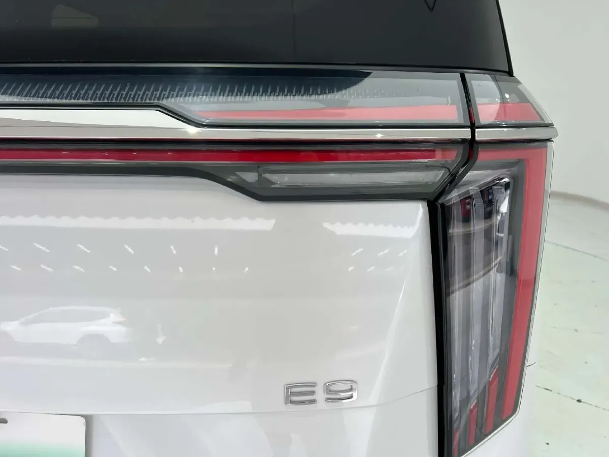 2023 GAC Trumpchi E9 2.0T 190HP L4 2DHT PHEV 25.57KWH,autocango,china used car exporter,china ev exporter,chinese used car exporter,chinese used ev exporter