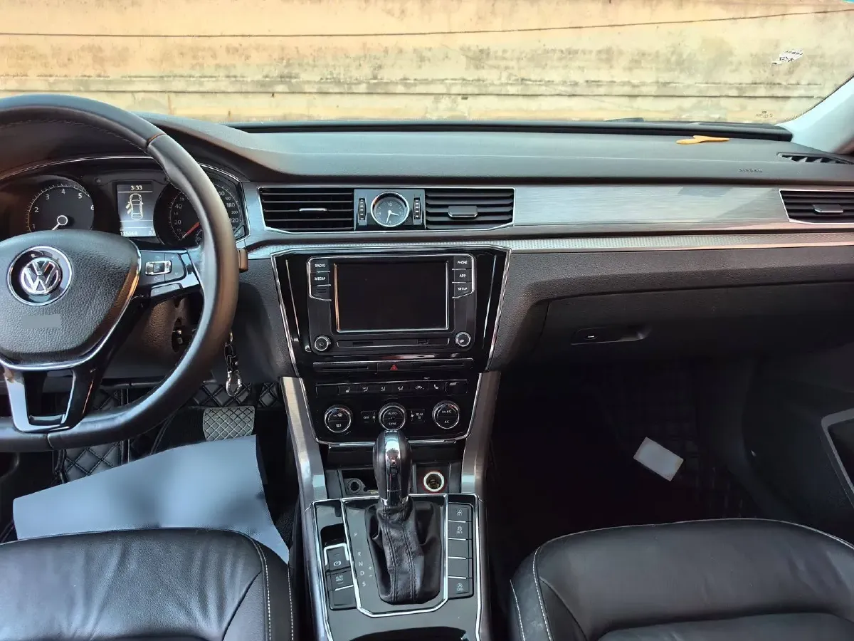 2016 Volkswagen Passat 1.8T 180HP L4 7DCT,autocango,china used car exporter,china ev exporter,chinese used car exporter,chinese used ev exporter