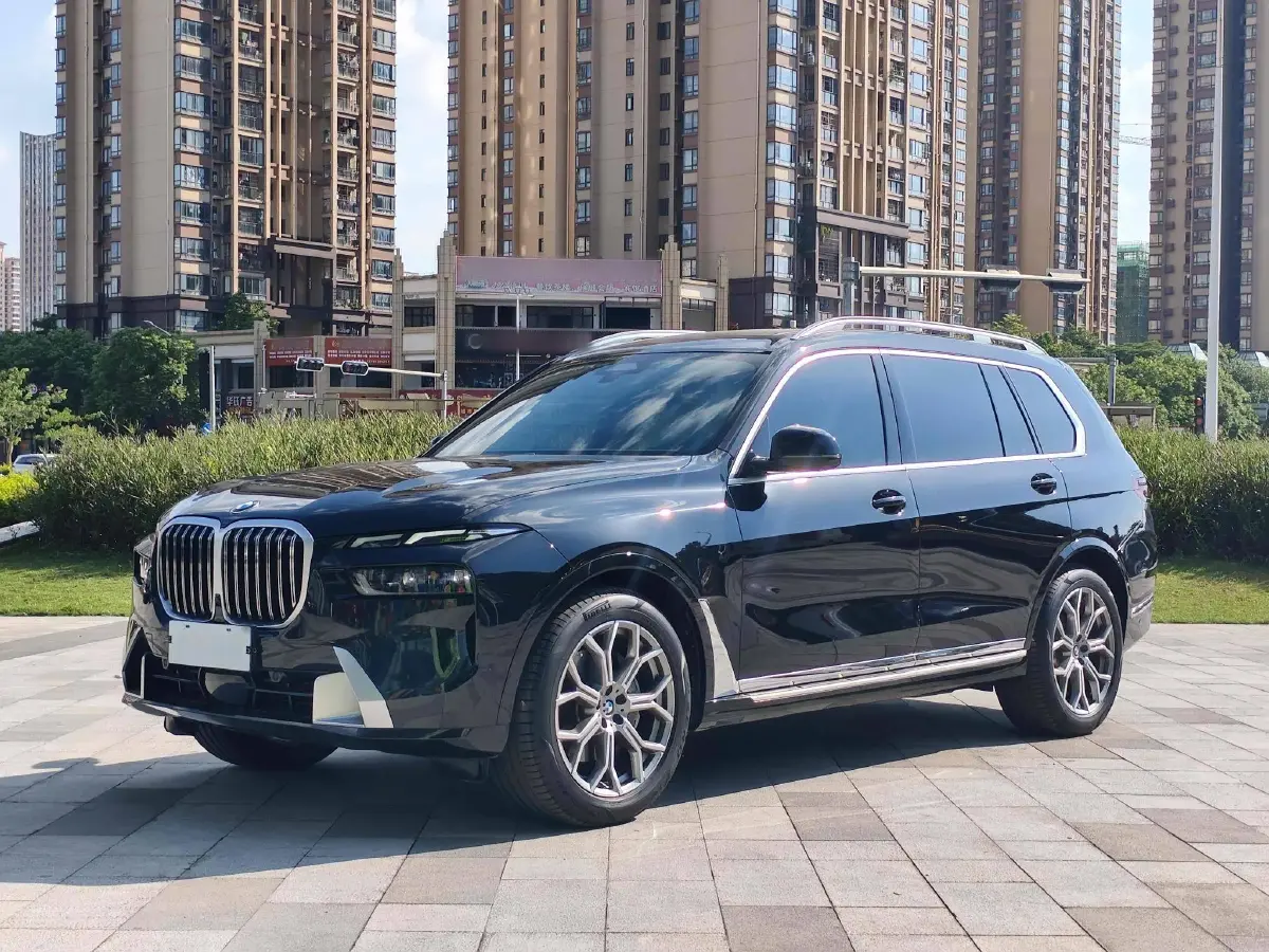 2023 BMW X7 3.0T 381HP L6 8AT