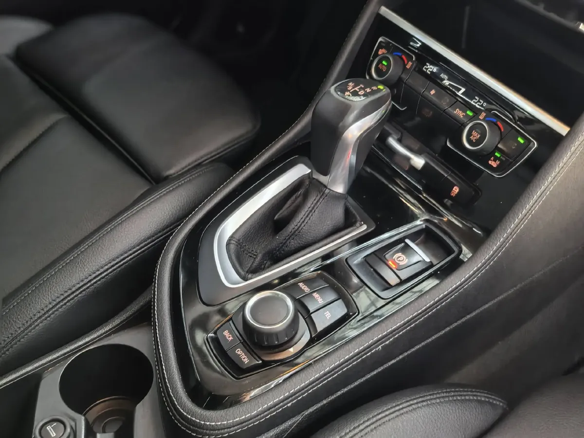 2016 BMW 2 Series Wagon 1.5T 136HP L3 6AT,autocango,china used car exporter,china ev exporter,chinese used car exporter,chinese used ev exporter