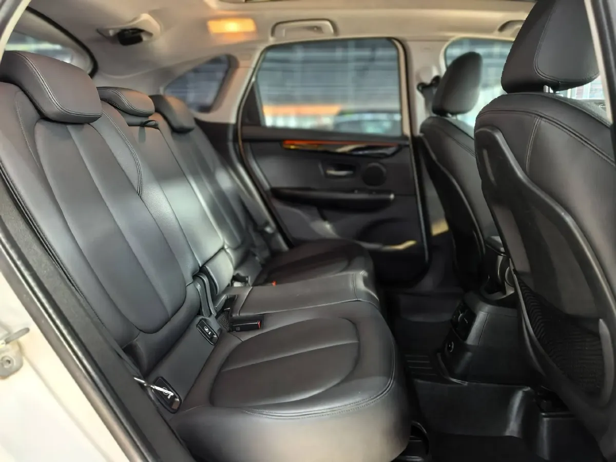 2016 BMW 2 Series Wagon 1.5T 136HP L3 6AT,autocango,china used car exporter,china ev exporter,chinese used car exporter,chinese used ev exporter