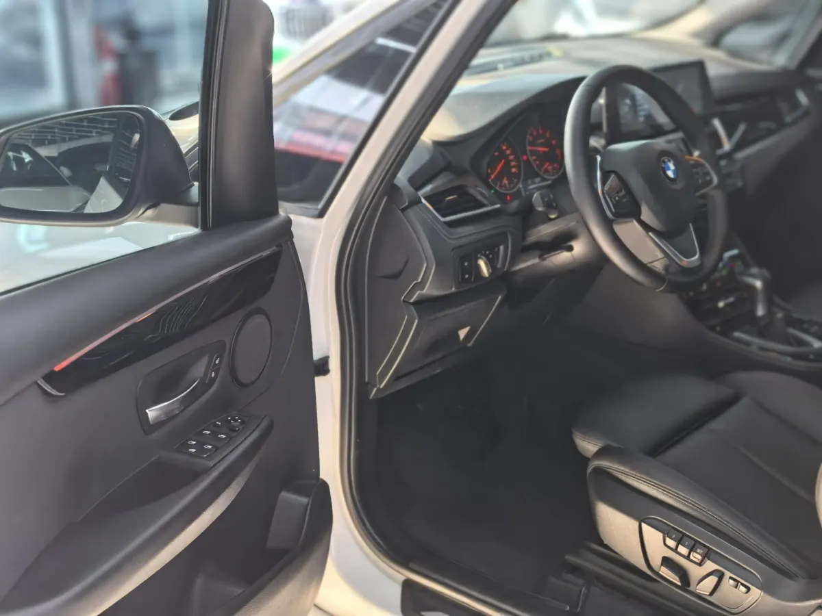 2016 BMW 2 Series Wagon 1.5T 136HP L3 6AT,autocango,china used car exporter,china ev exporter,chinese used car exporter,chinese used ev exporter