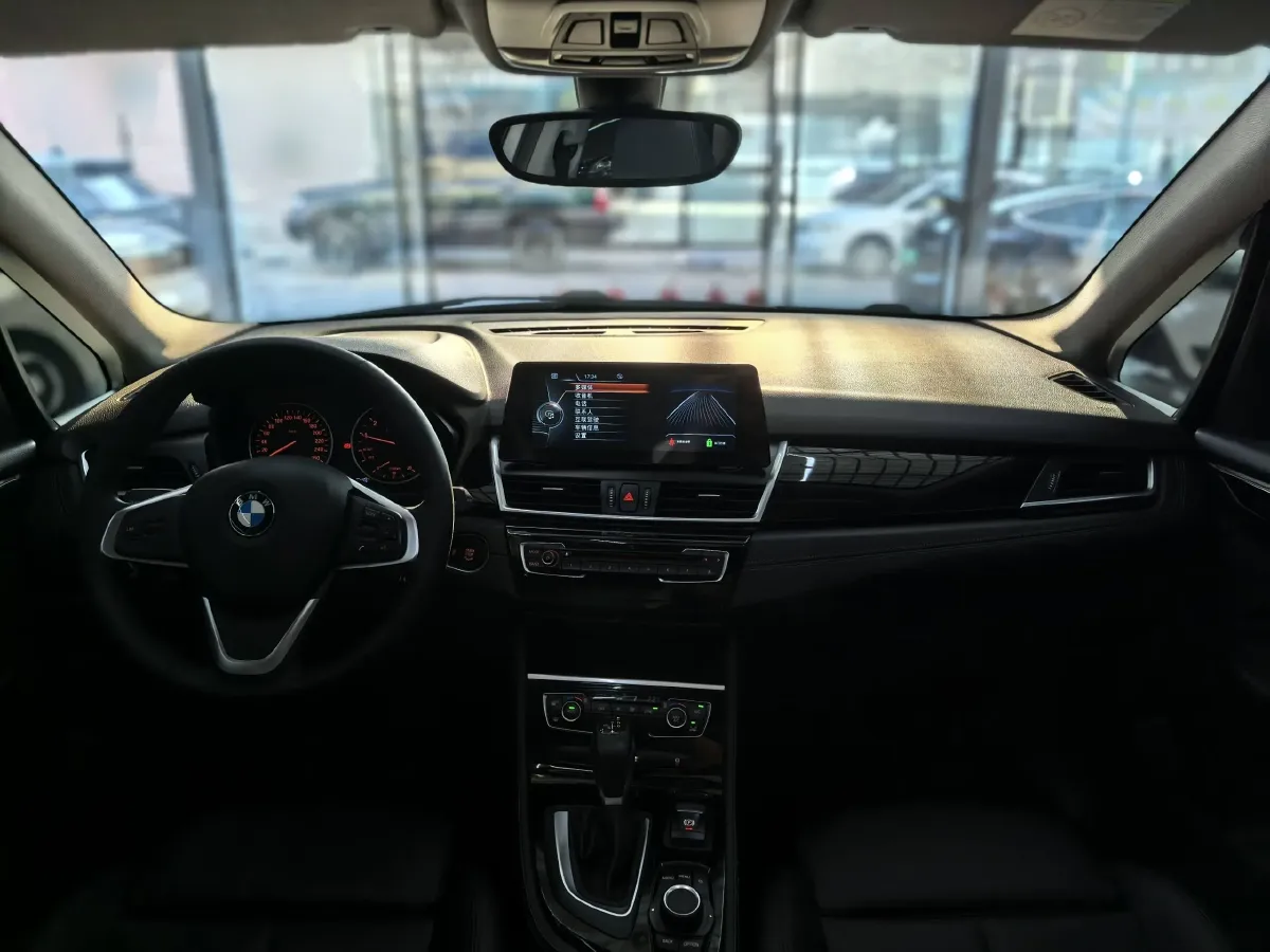 2016 BMW 2 Series Wagon 1.5T 136HP L3 6AT,autocango,china used car exporter,china ev exporter,chinese used car exporter,chinese used ev exporter