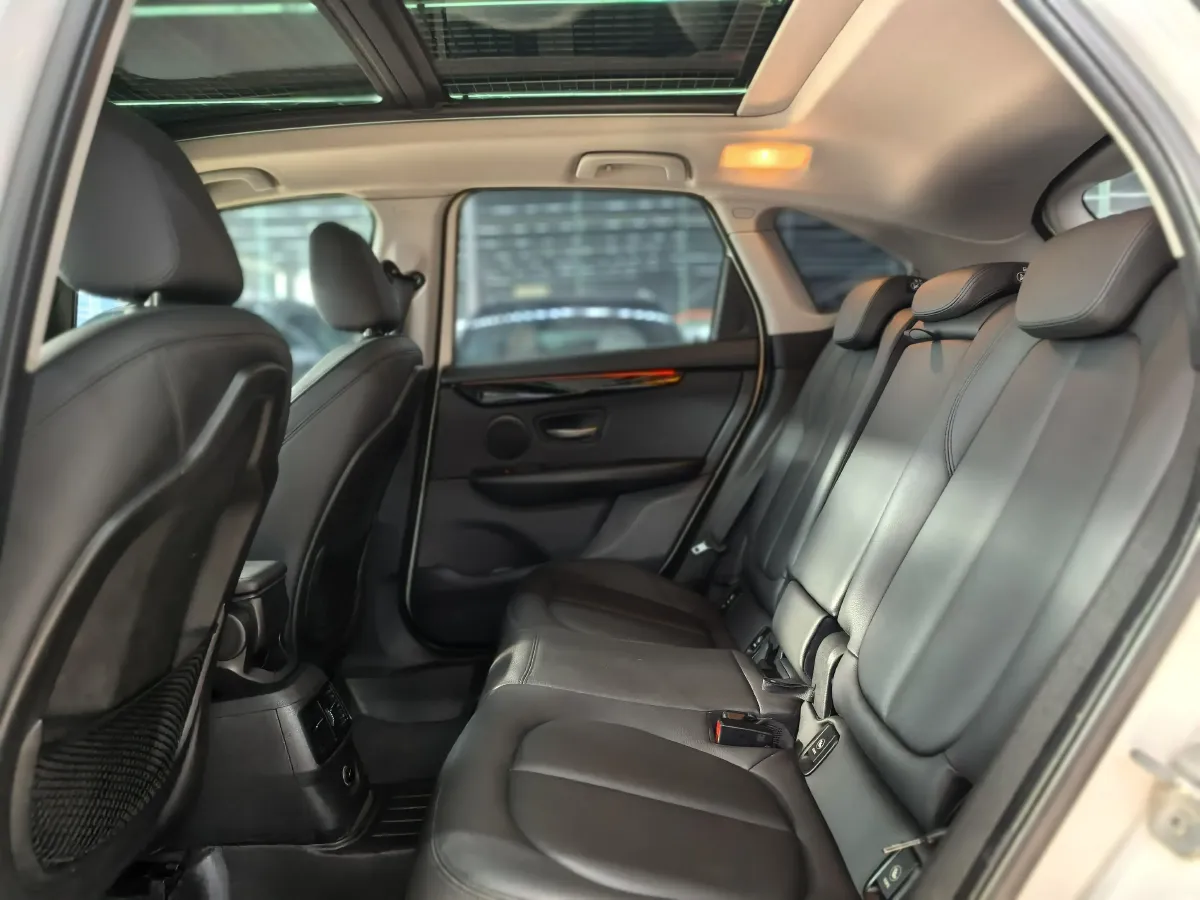 2016 BMW 2 Series Wagon 1.5T 136HP L3 6AT,autocango,china used car exporter,china ev exporter,chinese used car exporter,chinese used ev exporter