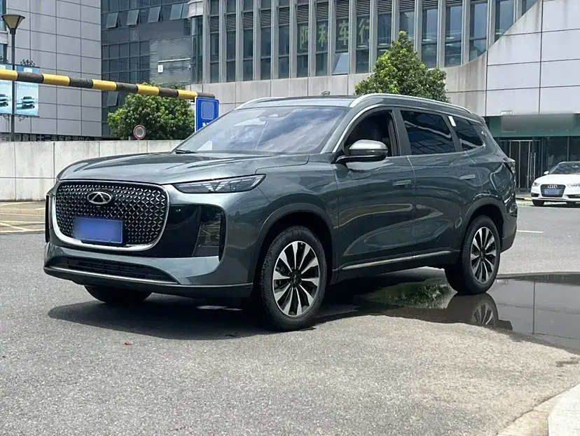 2025 Chery Tiggo 8 Plus 1.6T 197HP L4 7DCT