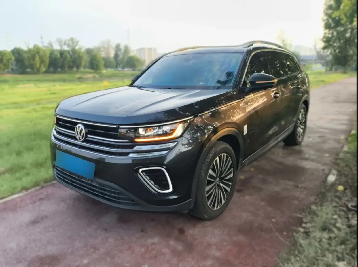 2023 Volkswagen Tavendor 2.0T 186HP L4 7DCT