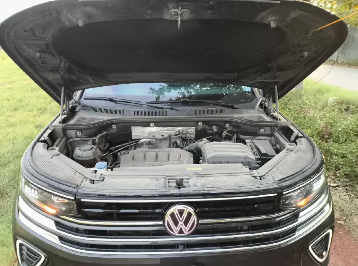 2023 Volkswagen Tavendor 2.0T 186HP L4 7DCT,autocango,china used car exporter,china ev exporter,chinese used car exporter,chinese used ev exporter