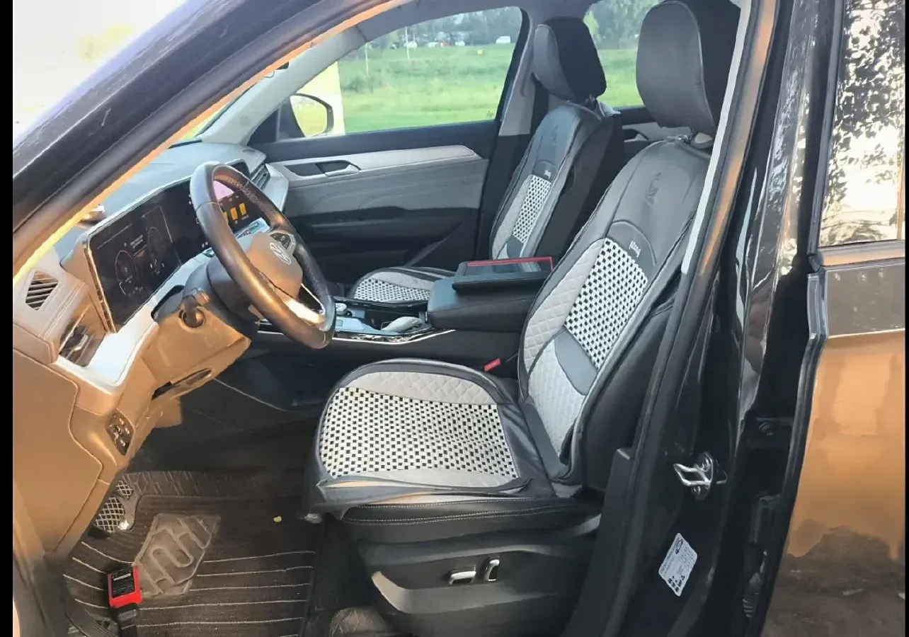 2023 Volkswagen Tavendor 2.0T 186HP L4 7DCT,autocango,china used car exporter,china ev exporter,chinese used car exporter,chinese used ev exporter