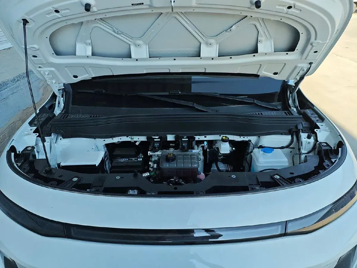 2025 Leapmotor B10 BEV 56.2KWH,autocango,china used car exporter,china ev exporter,chinese used car exporter,chinese used ev exporter