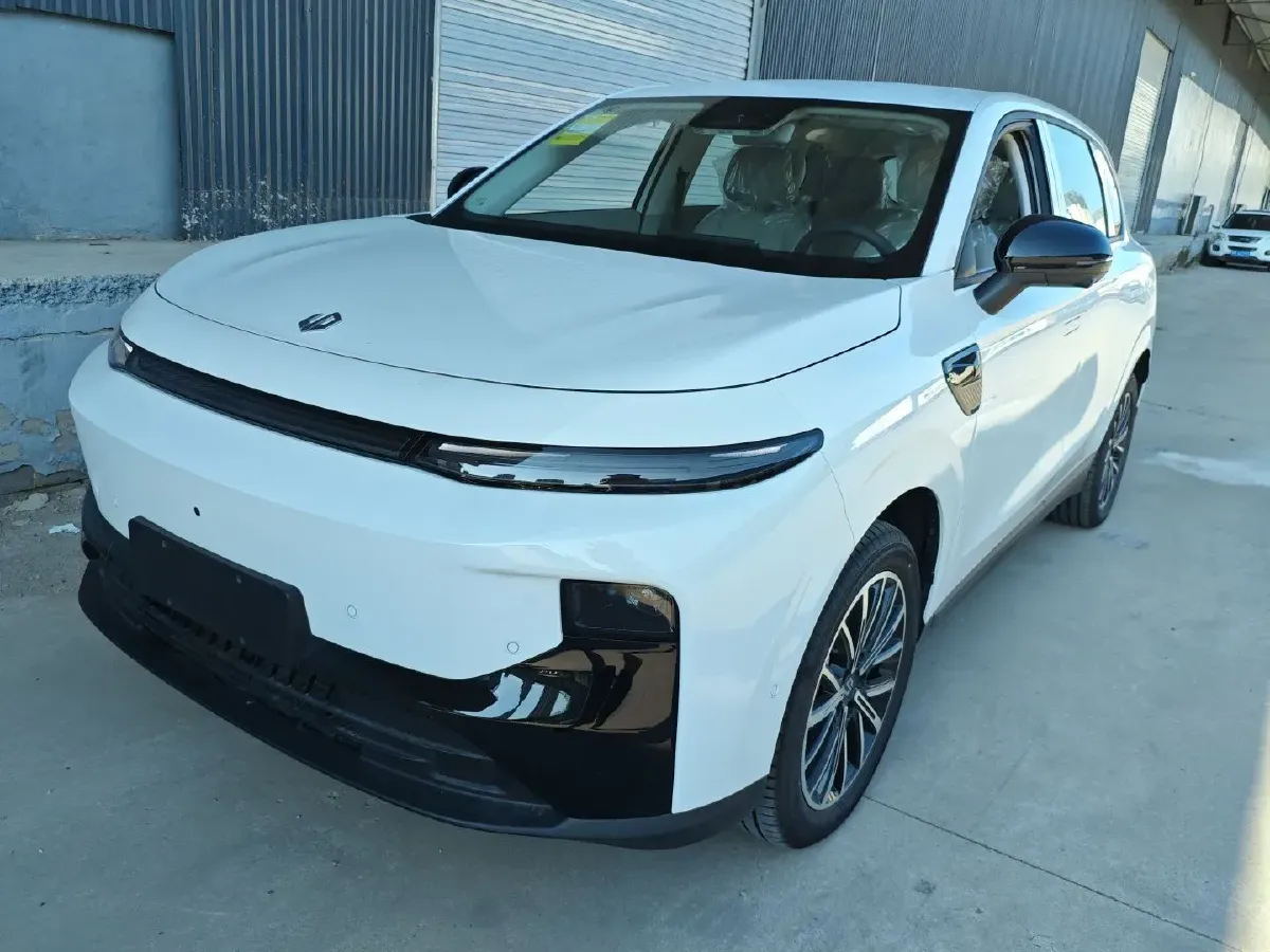 2025 Leapmotor B10 BEV 56.2KWH,autocango,china used car exporter,china ev exporter,chinese used car exporter,chinese used ev exporter