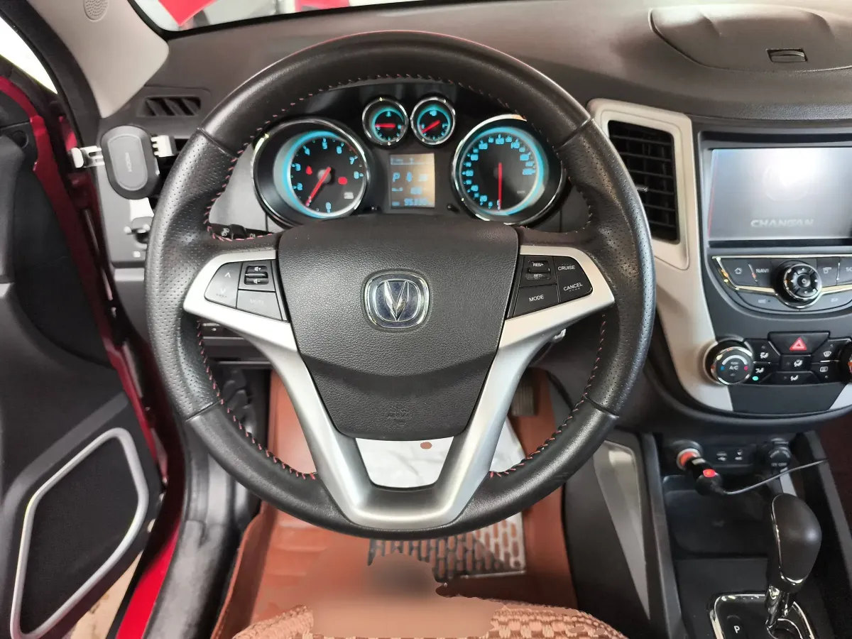 2014 ChangAn CS35 1.6L 125HP L4 4AT,autocango,china used car exporter,china ev exporter,chinese used car exporter,chinese used ev exporter