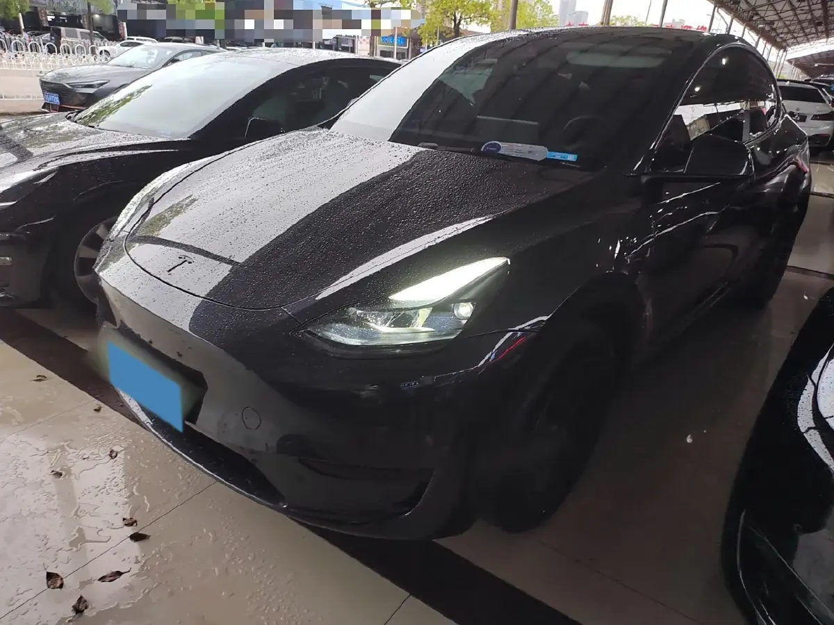 2024 Tesla Model Y BEV 60KWH