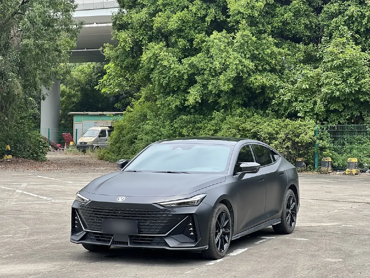 2023 ChangAn UNI-V 1.5T 188HP L4 7DCT