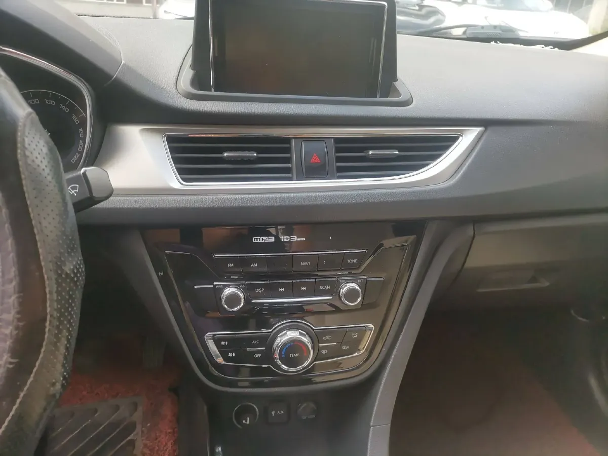 2015 ChangAn Alsvin V7 1.6L 124HP L4 5MT,autocango,china used car exporter,china ev exporter,chinese used car exporter,chinese used ev exporter