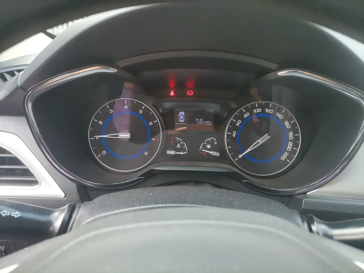 2015 ChangAn Alsvin V7 1.6L 124HP L4 5MT,autocango,china used car exporter,china ev exporter,chinese used car exporter,chinese used ev exporter