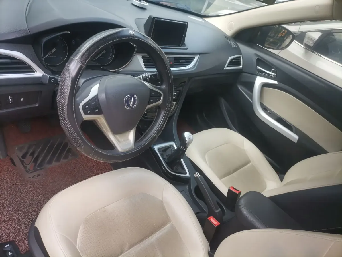 2015 ChangAn Alsvin V7 1.6L 124HP L4 5MT,autocango,china used car exporter,china ev exporter,chinese used car exporter,chinese used ev exporter