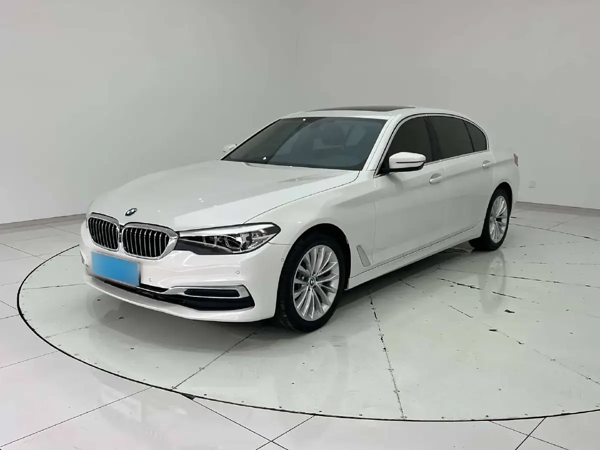 2020 BMW 5 Series 2.0T 184HP L4 8AT