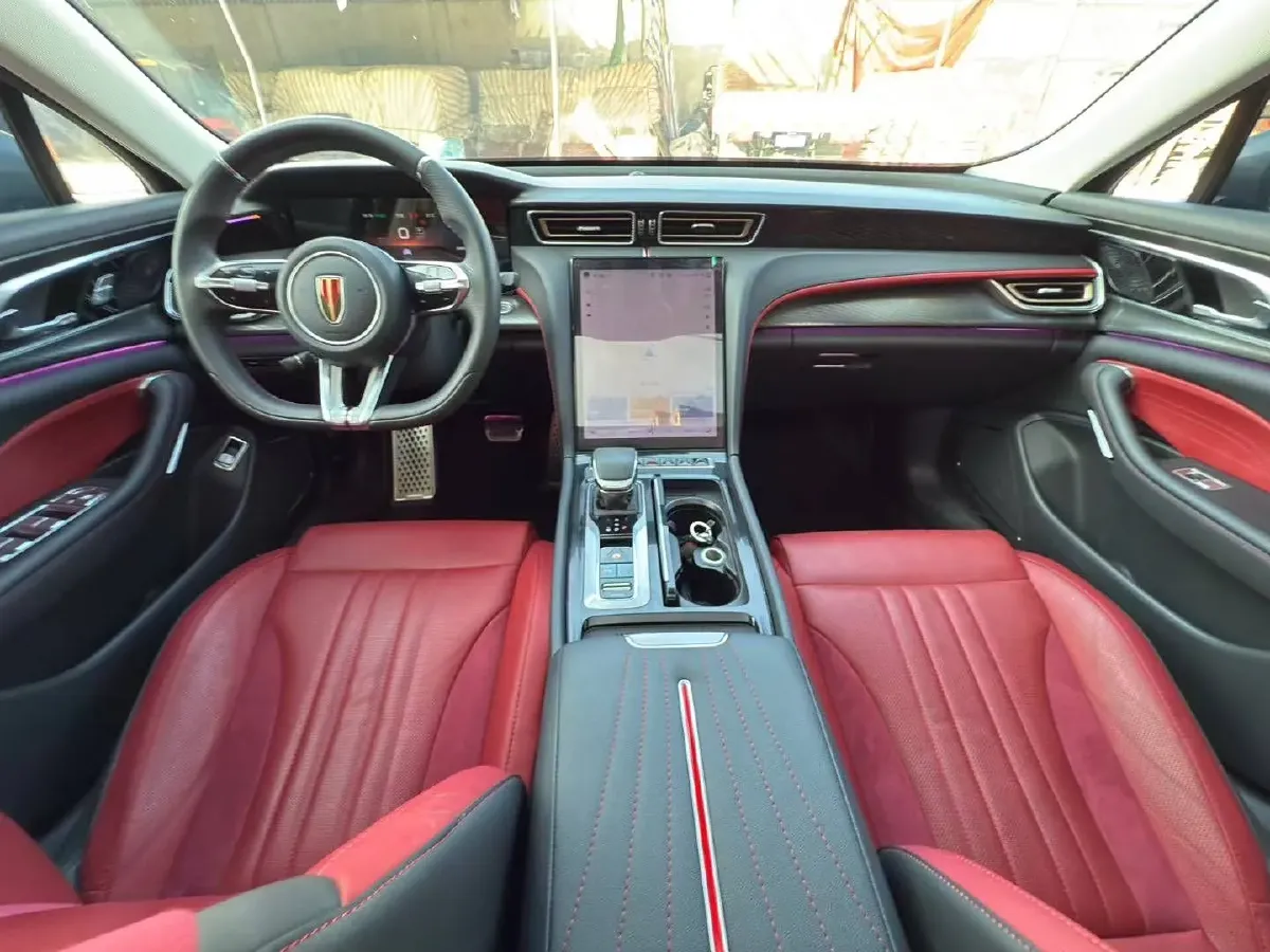 2023 HongQi H6 2.0T 252HP L4 8AT,autocango,china used car exporter,china ev exporter,chinese used car exporter,chinese used ev exporter