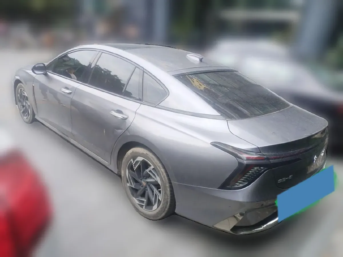 2023 HongQi H6 2.0T 252HP L4 8AT,autocango,china used car exporter,china ev exporter,chinese used car exporter,chinese used ev exporter