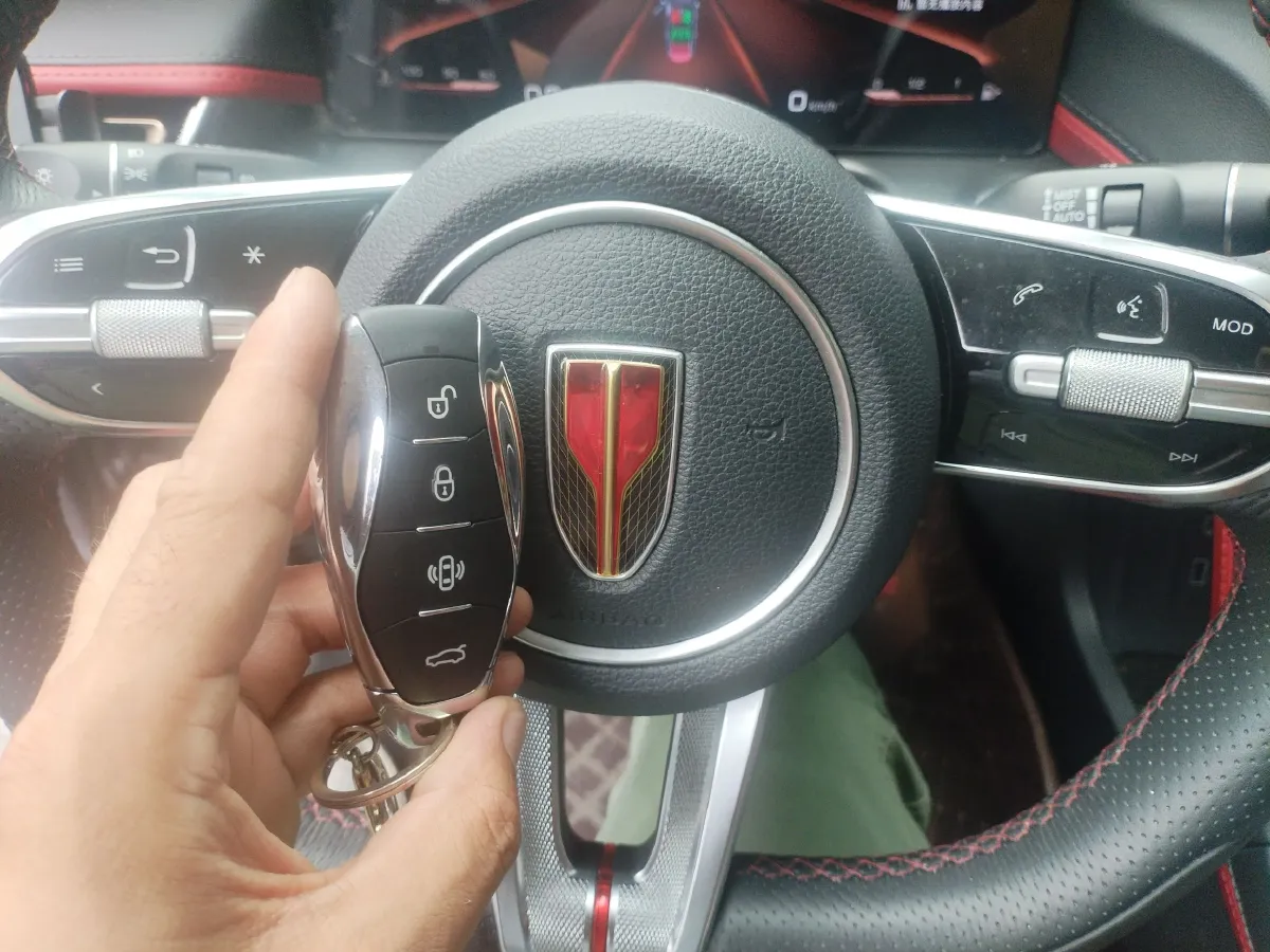 2023 HongQi H6 2.0T 252HP L4 8AT,autocango,china used car exporter,china ev exporter,chinese used car exporter,chinese used ev exporter