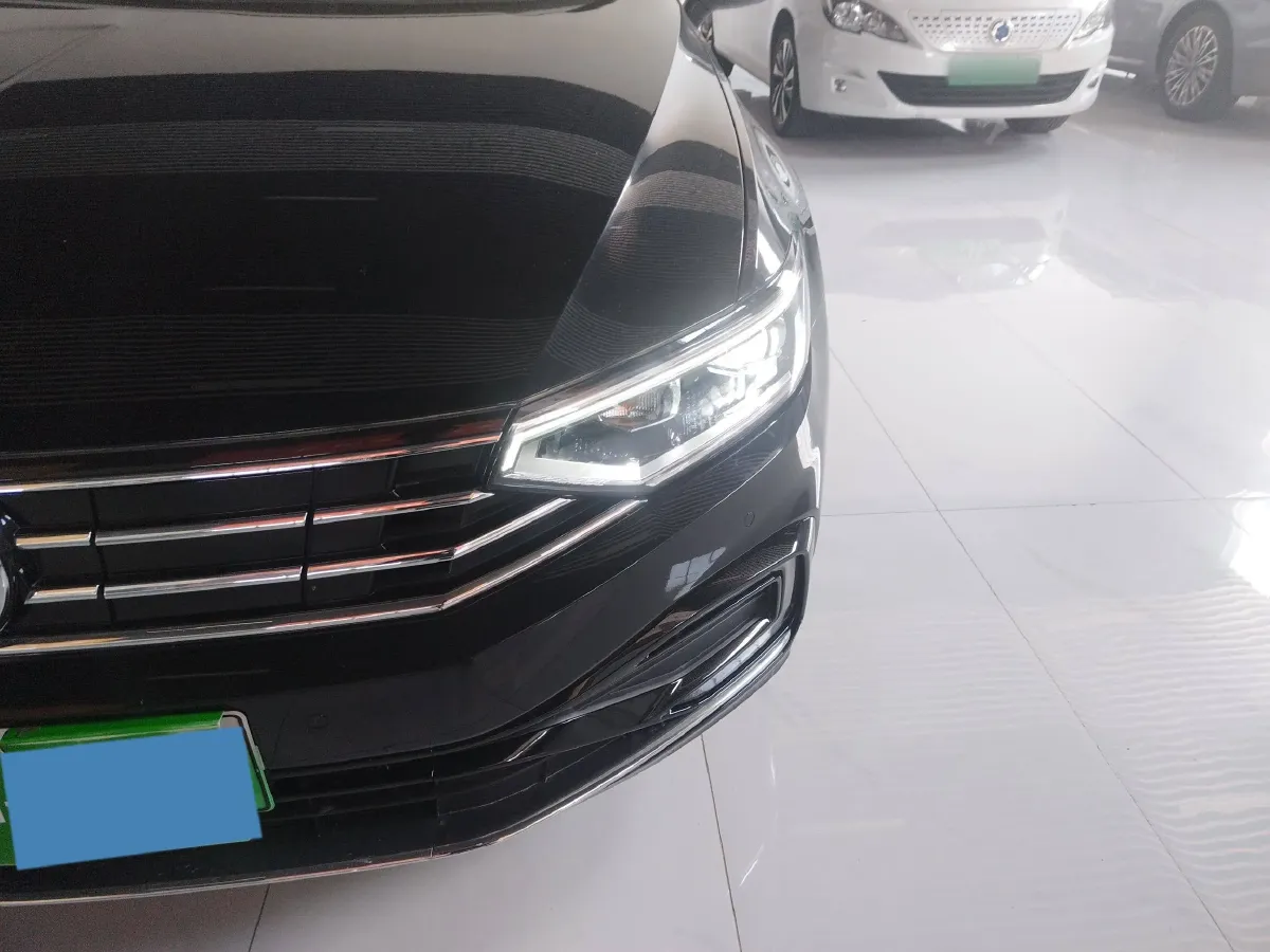 2022 Volkswagen Magotan GTE 1.4T 150HP L4 6DCT PHEV 13KWH,autocango,china used car exporter,china ev exporter,chinese used car exporter,chinese used ev exporter