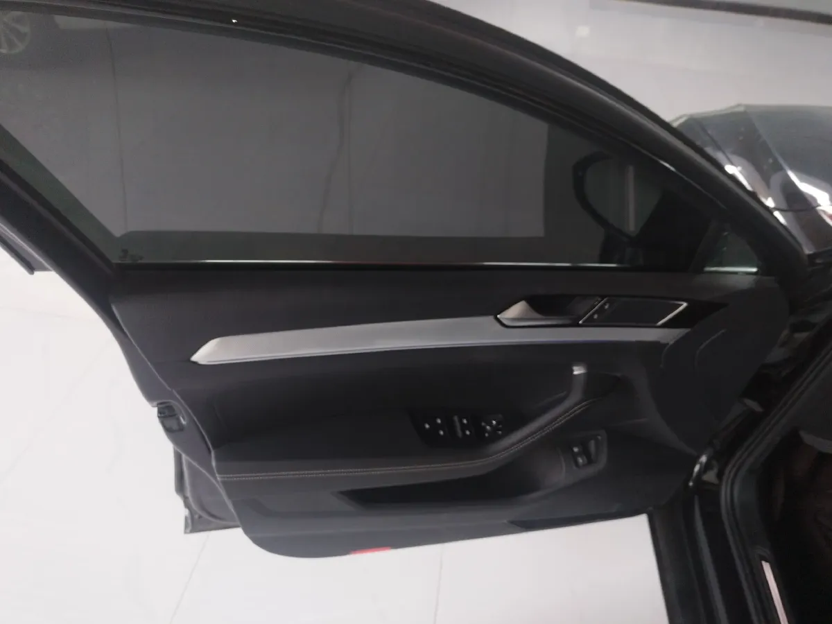 2022 Volkswagen Magotan GTE 1.4T 150HP L4 6DCT PHEV 13KWH,autocango,china used car exporter,china ev exporter,chinese used car exporter,chinese used ev exporter