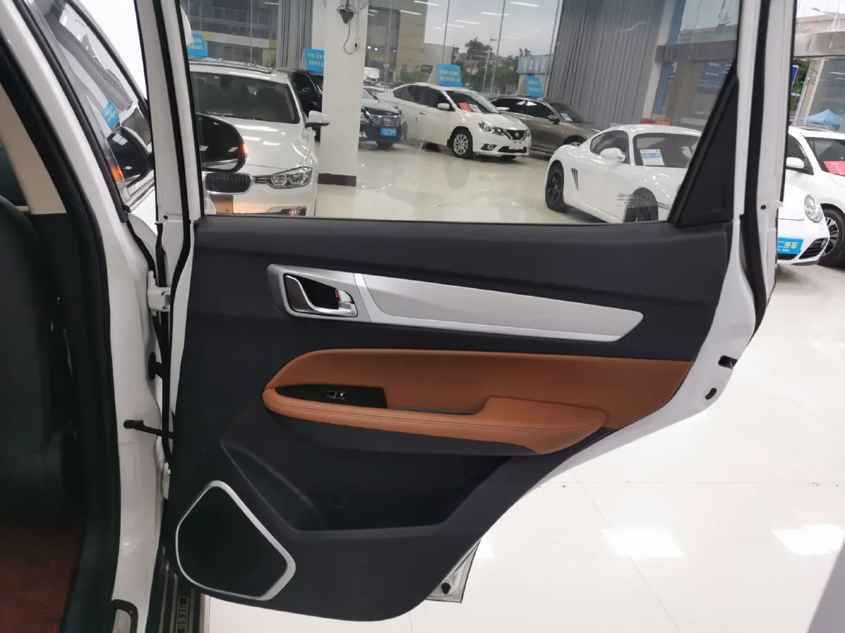 2018 Geely Vision X6 1.4T 133HP L4 CVT,autocango,china used car exporter,china ev exporter,chinese used car exporter,chinese used ev exporter