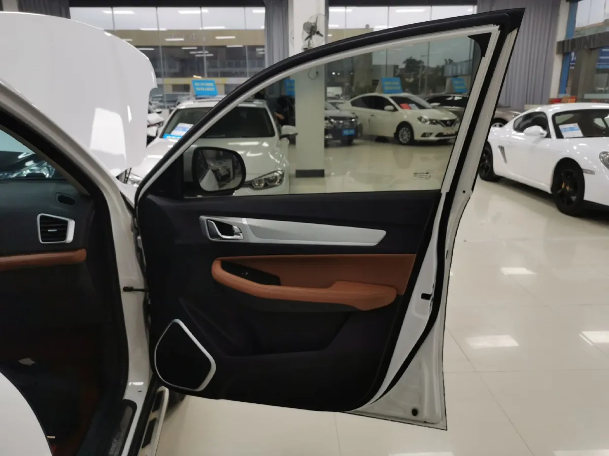 2018 Geely Vision X6 1.4T 133HP L4 CVT,autocango,china used car exporter,china ev exporter,chinese used car exporter,chinese used ev exporter