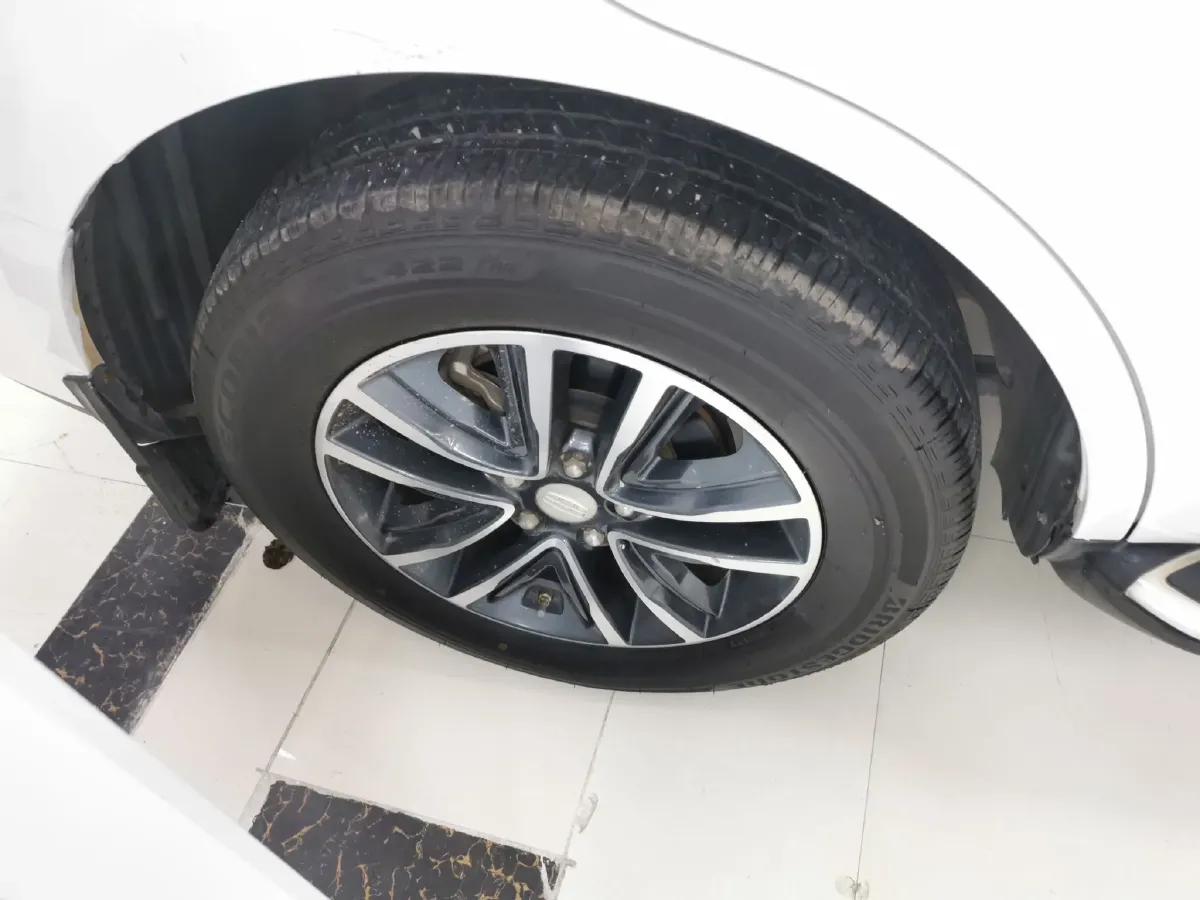 2018 Geely Vision X6 1.4T 133HP L4 CVT,autocango,china used car exporter,china ev exporter,chinese used car exporter,chinese used ev exporter