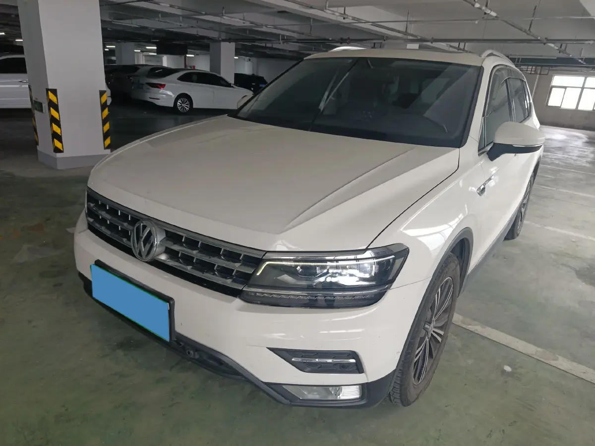 2017 Volkswagen Tiguan L 1.8T 180HP L4 7DCT