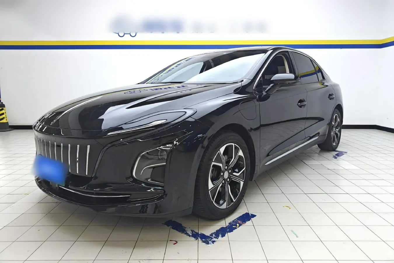 2023 HongQi E-QM5 BEV 54KWH
