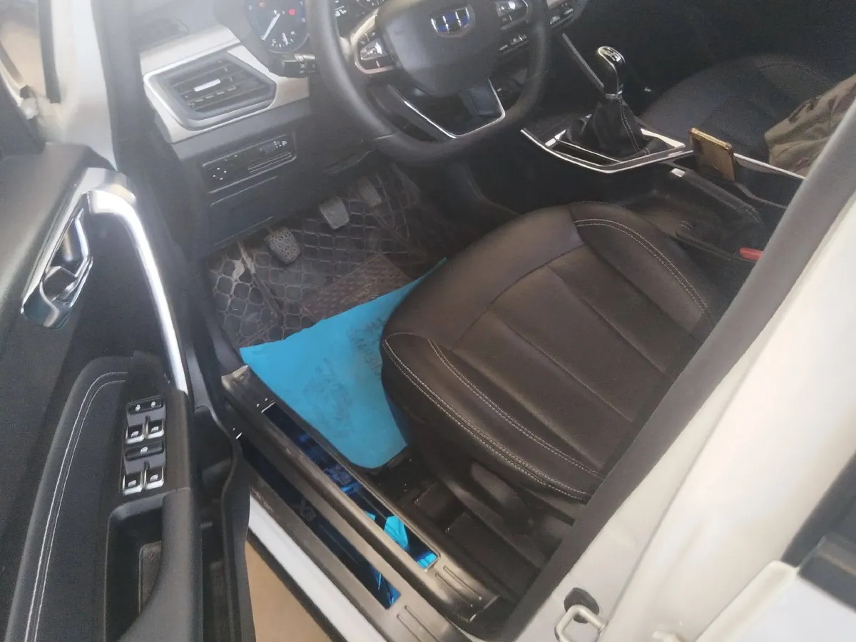 2020 Geely Vision X3 1.5L 109HP L4 5MT,autocango,china used car exporter,china ev exporter,chinese used car exporter,chinese used ev exporter