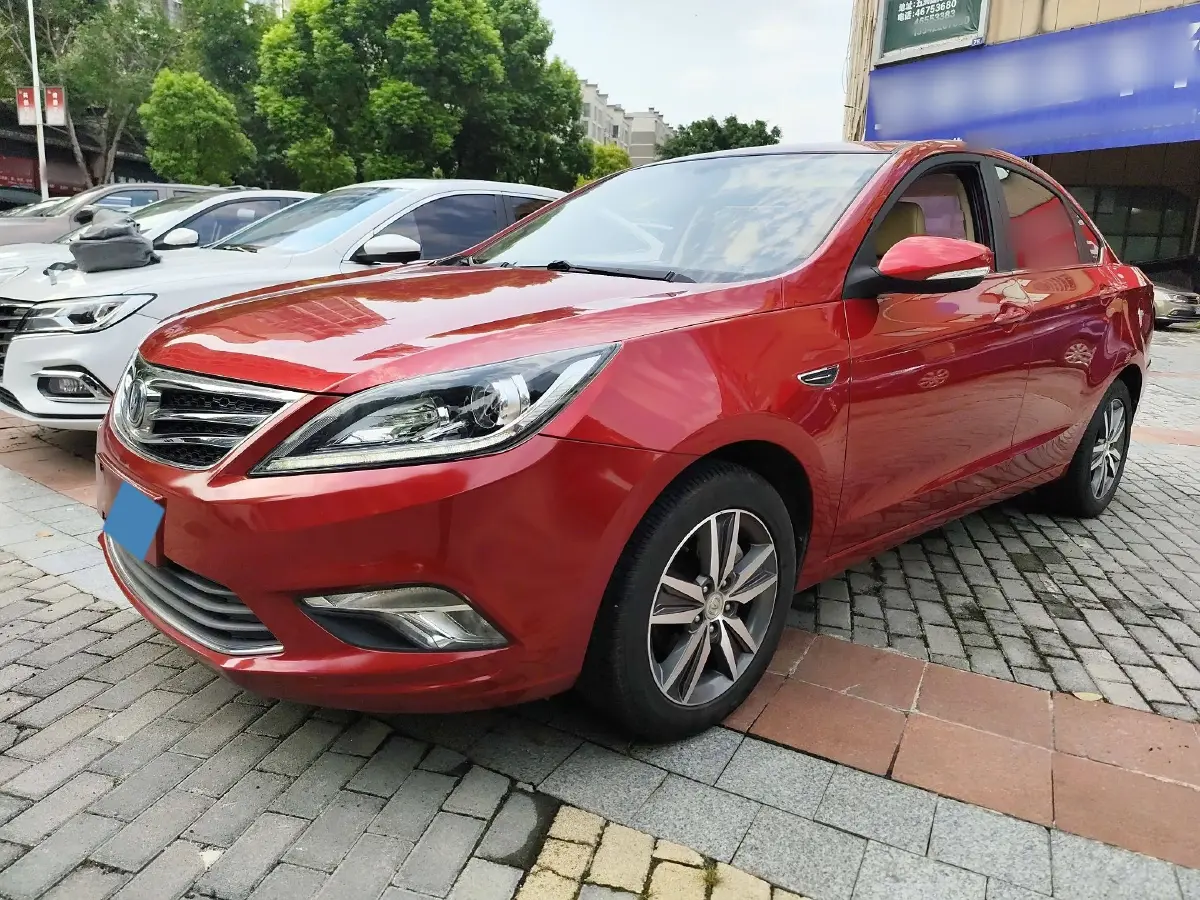 2016 ChangAn Eado 1.6L 125HP L4 5MT