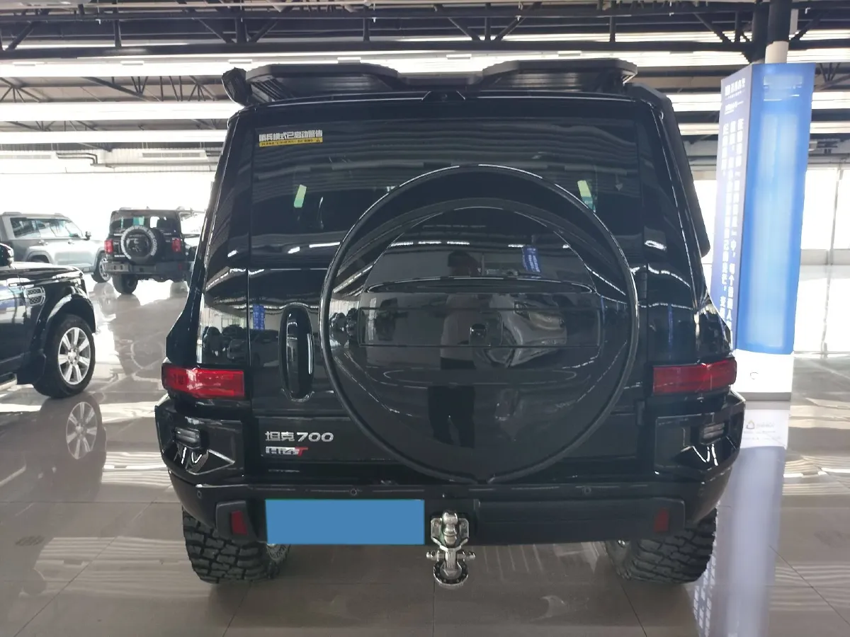 2024 Tank 700 3.0T 360HP V6 9AT PHEV 37.1KWH,autocango,china used car exporter,china ev exporter,chinese used car exporter,chinese used ev exporter