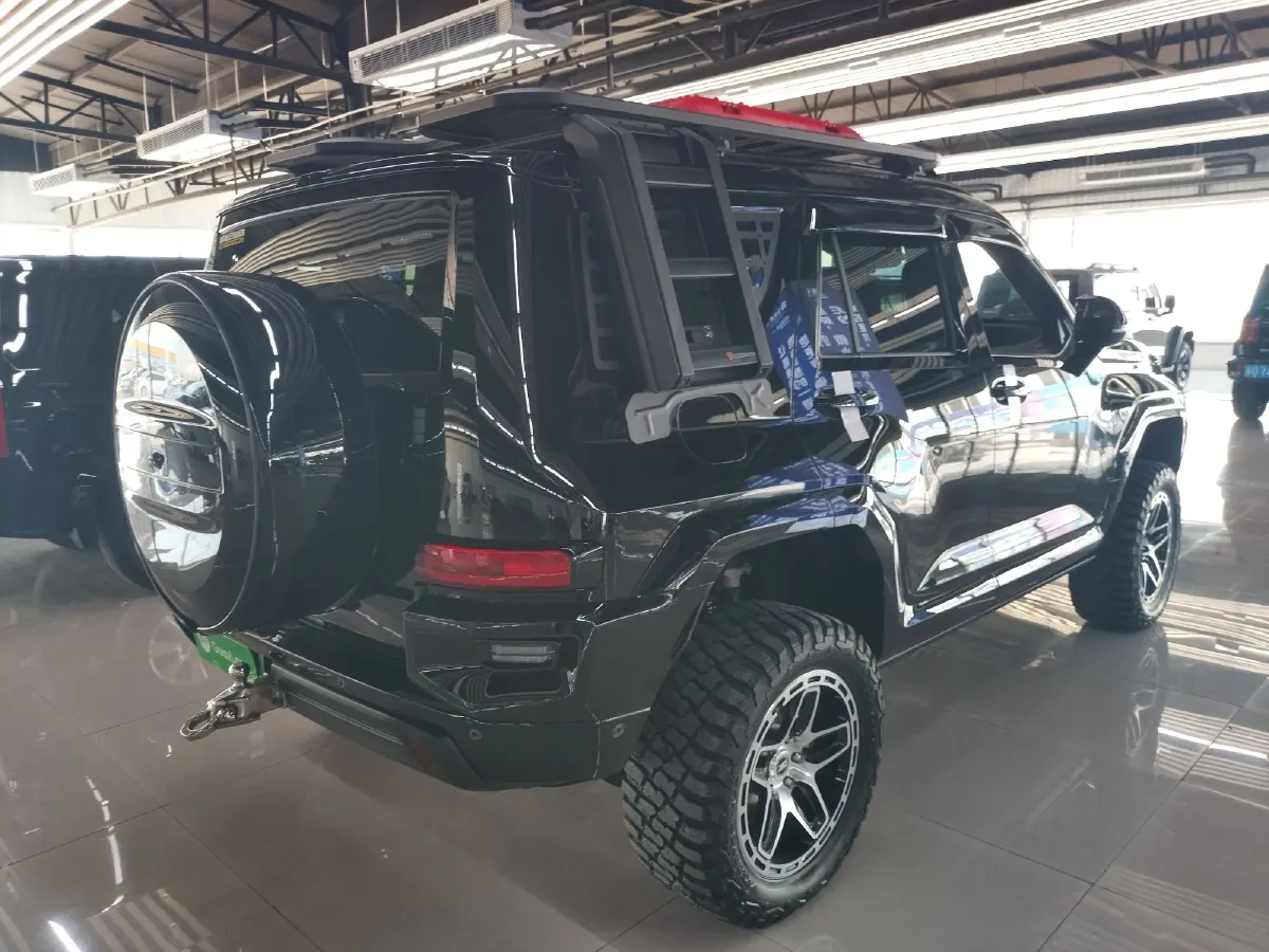 2024 Tank 700 3.0T 360HP V6 9AT PHEV 37.1KWH,autocango,china used car exporter,china ev exporter,chinese used car exporter,chinese used ev exporter